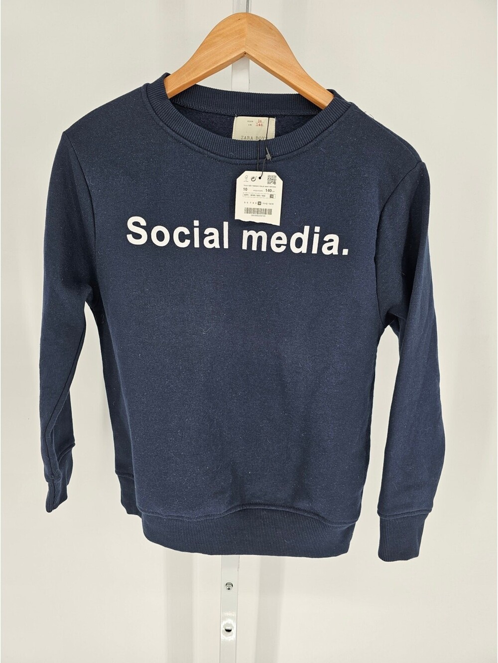 Zara Boys Sz 10 140CM Sweatshirt Navy Blue "Social Media" NEW